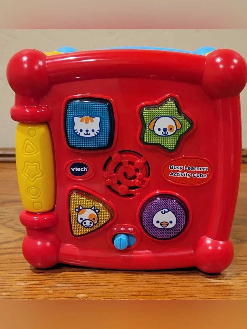 VTech Busy Learners Activity Cube – Interactive Baby/Toddler Toy